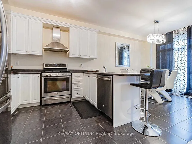 93 Padbury Trl #UPPER — Photo 5