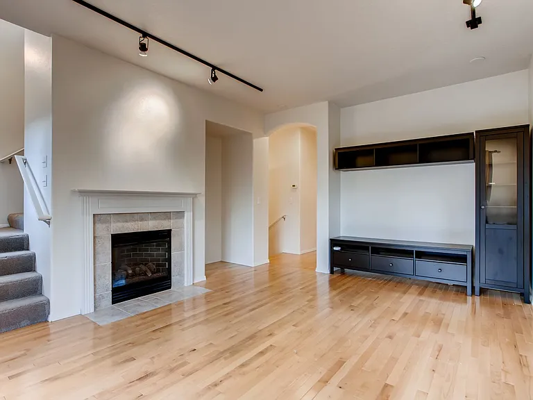 889 NE Caden Ave — Photo 11