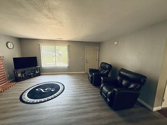4th image of 324 Barros St