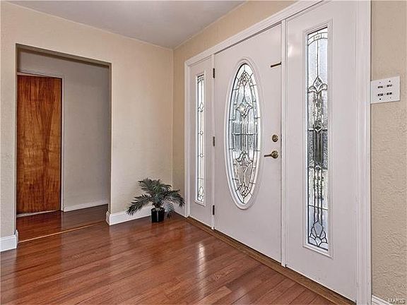 3rd image of 314 Walnut Dr