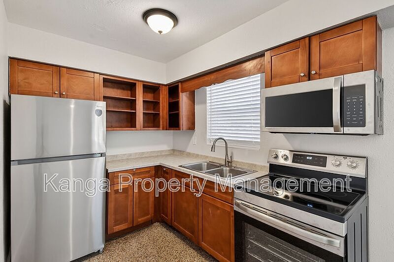 1st image of 58 W 27th St #1