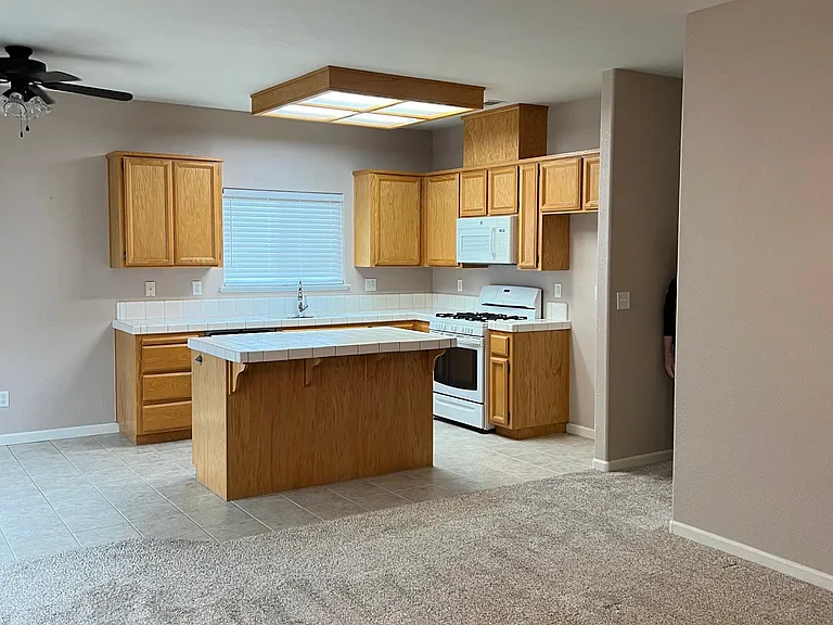 37 Birchwood Pl — Photo 8