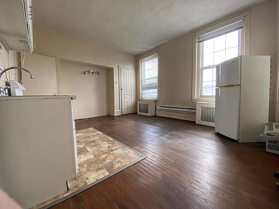 2nd image of 1243 E Susquehanna Ave #2F