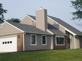 997 Green Pasture Ct, Greenwood, IN 46143