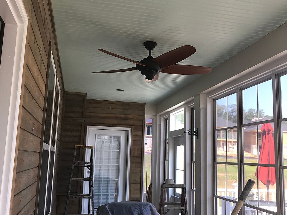 2nd image of 3882 Isaac Cir