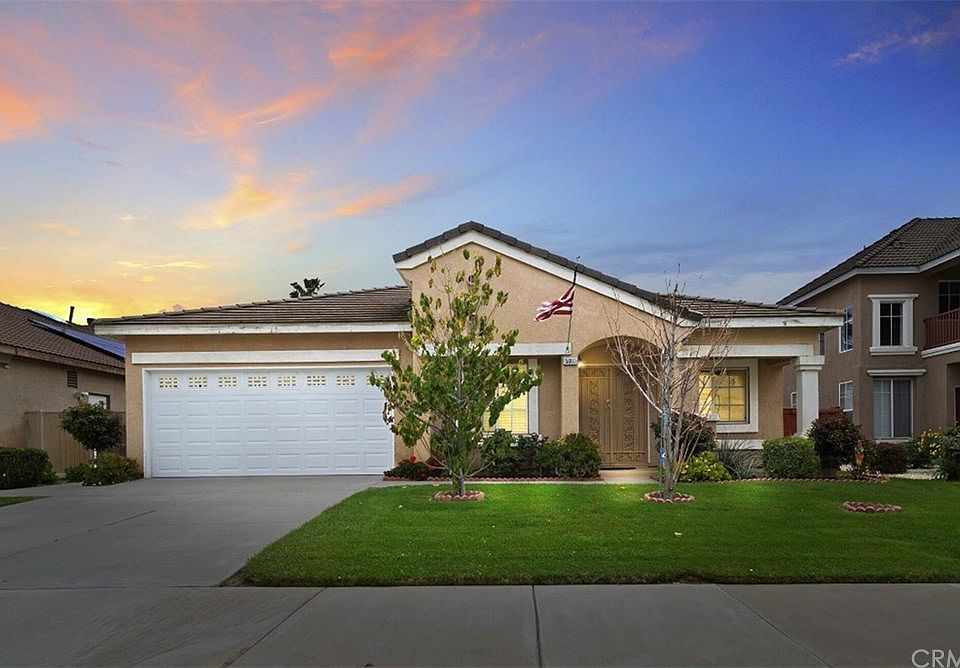 1st image of 15660 Las Posas Dr