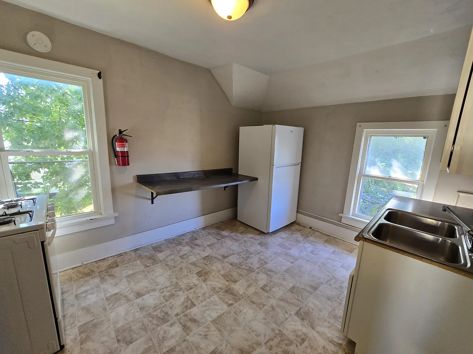 437 1/2 Riehl Street - 1 — Photo 4
