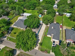 3917 Woodbury Rd, Balch Springs, TX 75180