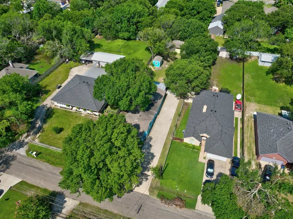 3917 Woodbury Rd, Balch Springs, TX 75180