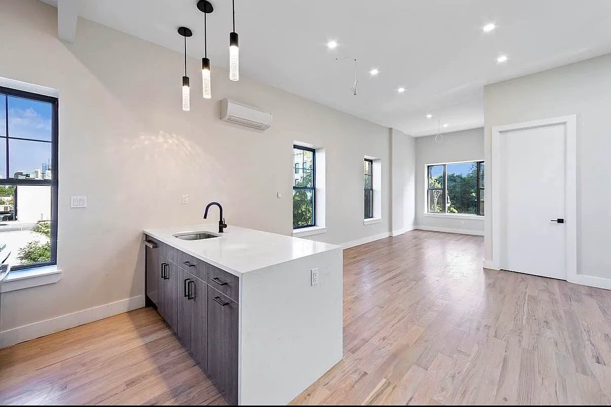 441 Myrtle Avenue — Photo 1