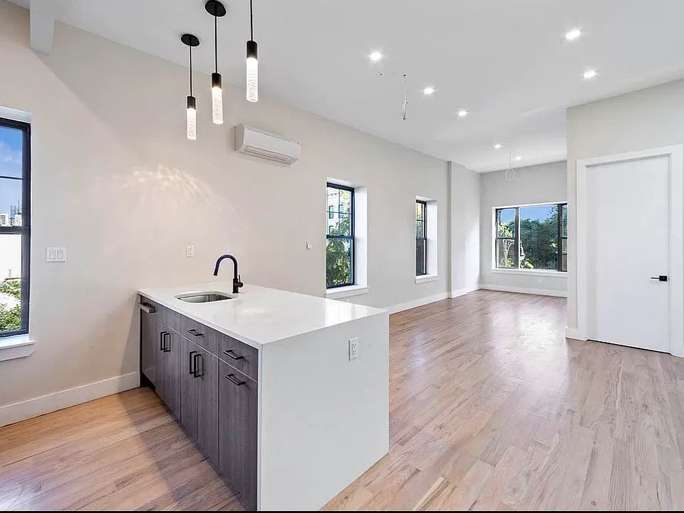 441 Myrtle Ave #3