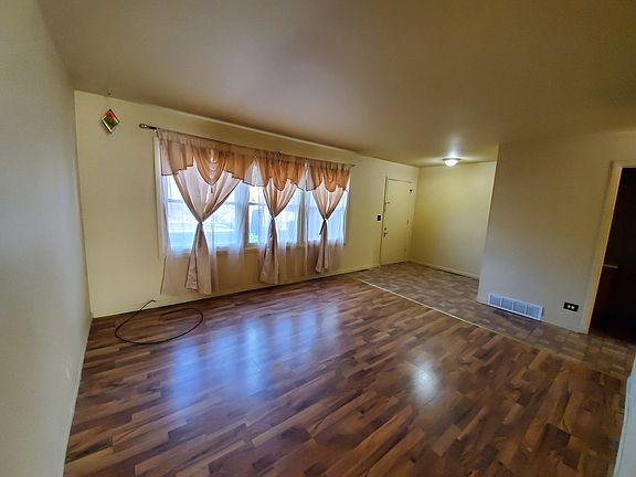 3rd image of 521 Sidney Ave Unit B