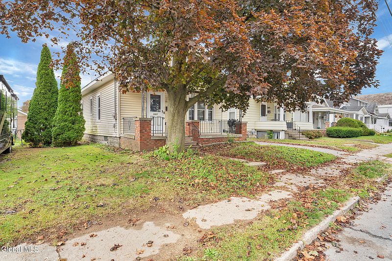 3rd image of 1327 Dewitt Street