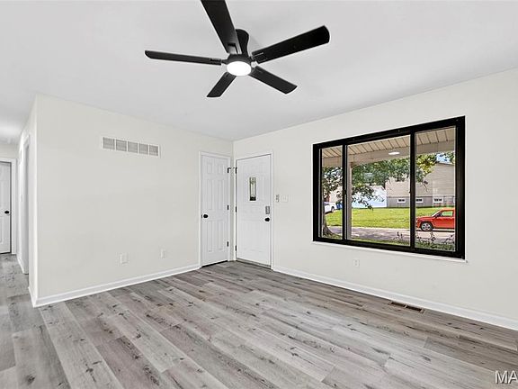 5th image of 2693 Creekwood Manor Ln