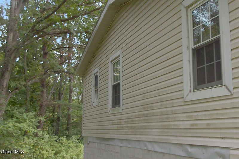 4th image of 191 Meehan Road