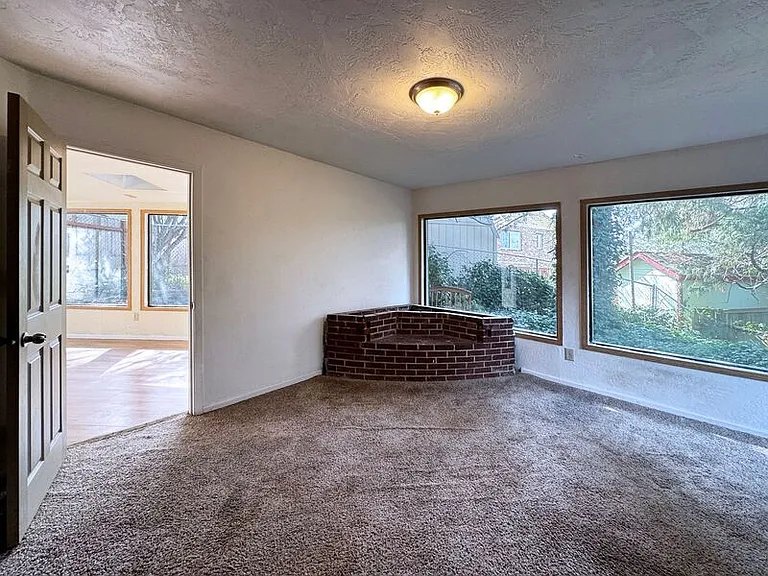 1180 E 37th Ave — Photo 42