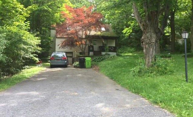 2nd image of 4988 Aitchison Rd