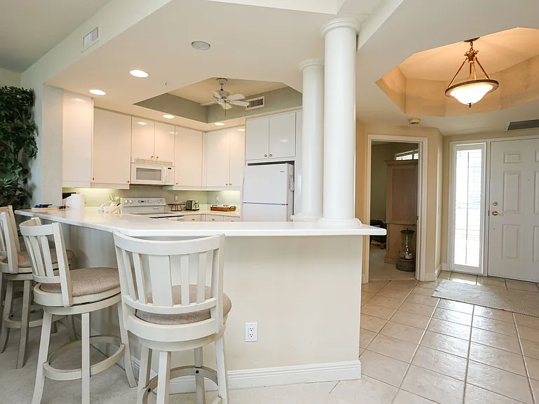 430 Cove Tower Dr #1202 — Photo 35