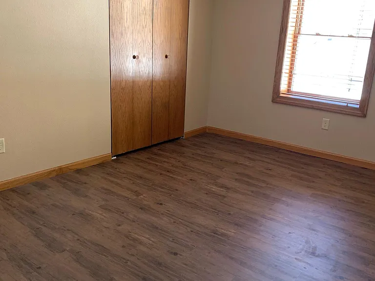 116 W Main St #B — Photo 5