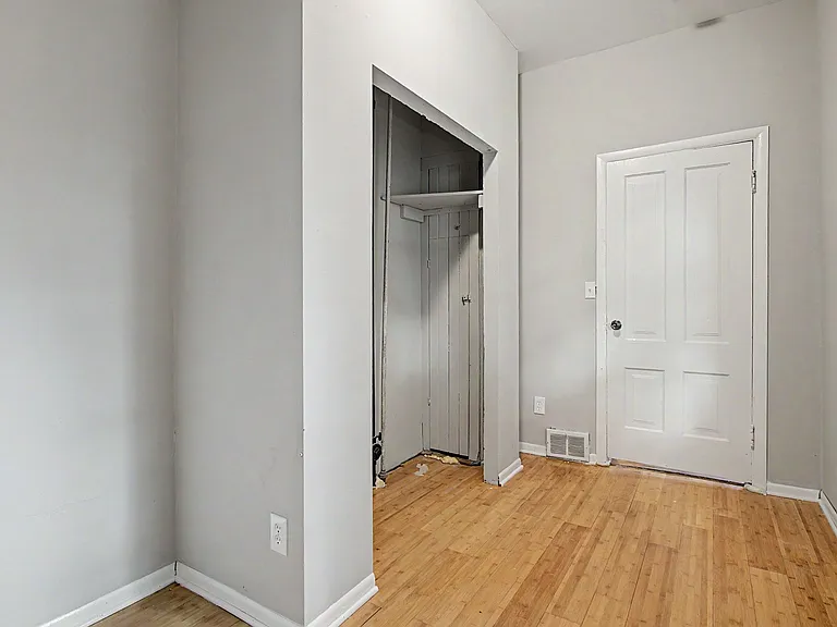 1426 Washington St NE #1 — Photo 16