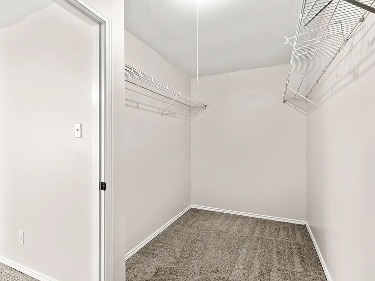 4416 Thunderbird Ave — Photo 15