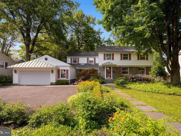 36 Pennbrook Dr, Haddonfield, NJ 08033
