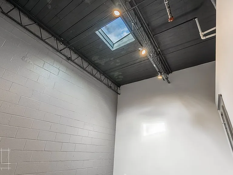 Wonder Bread Lofts — Photo 29