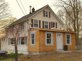 665 Oscawana Lake Rd, Putnam Valley, NY 10579