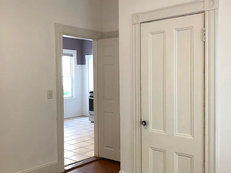 27 Violet St #1 — Photo 18