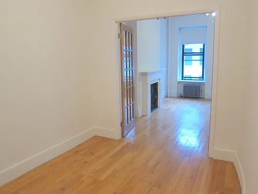 Rented by Chartwell Manhattan Realty | media 4