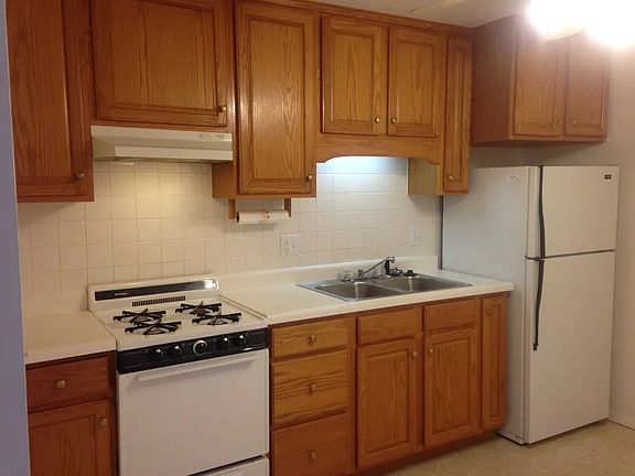 3rd image of 1004 Sheryl Ln #B