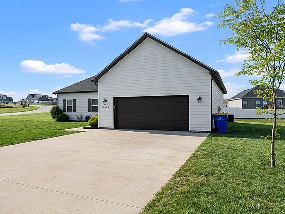 2nd image of 1401 Exeter Ct