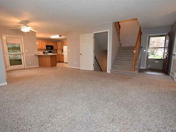 5th image of 3204 Woodvalley Dr