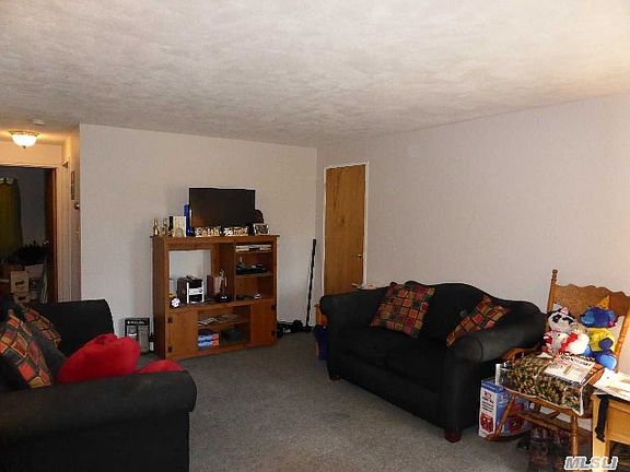 2nd image of 168 Jervis Ave