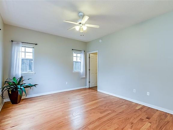 5th image of 2419 Musselwhite Ave