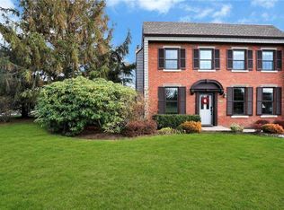 201 Captains Way #201, Bay Shore, NY 11706