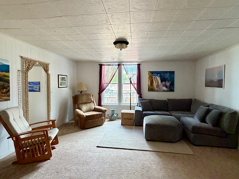 806 E Tacoma Ave — Photo 31