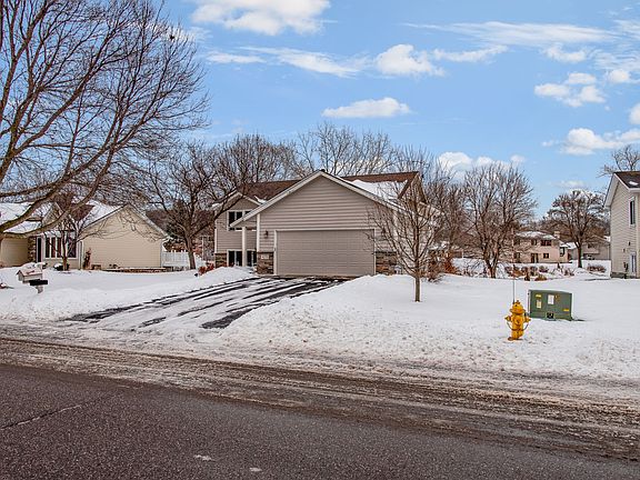 4th image of 4270 Polaris Ln N