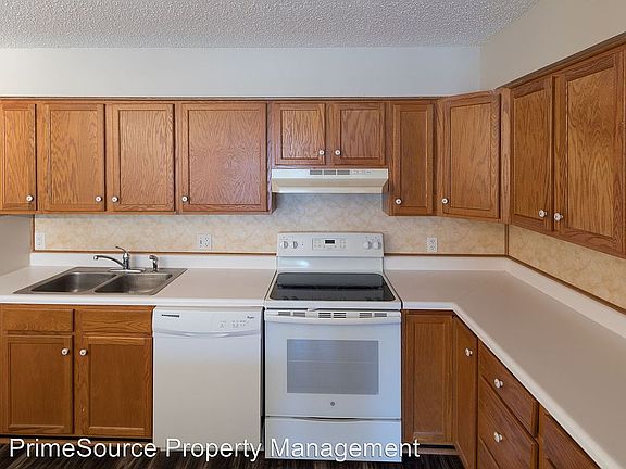 2nd image of 578 Gleason St