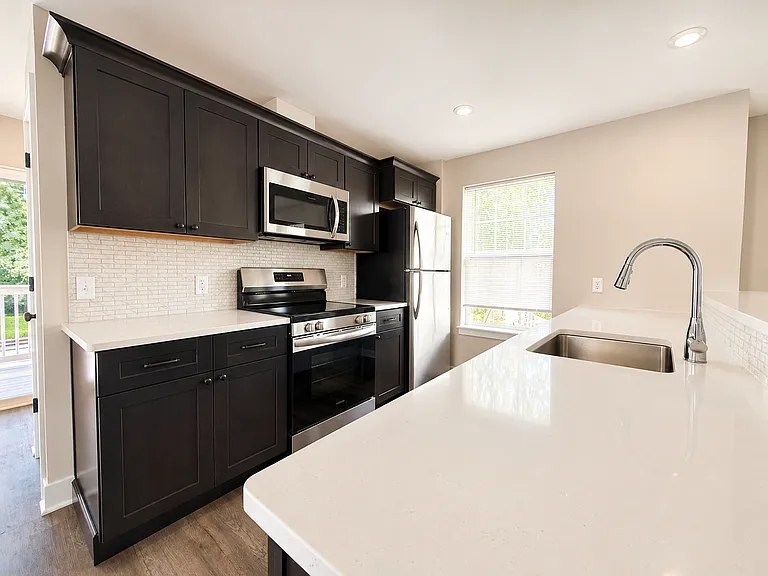 228 E Moreland Ave #A — Photo 2