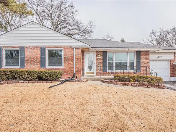 1209 Hamlet Ct, Saint Louis, MO 63137