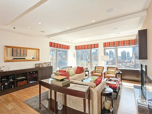 Sold by Sotheby's International Realty | media 2