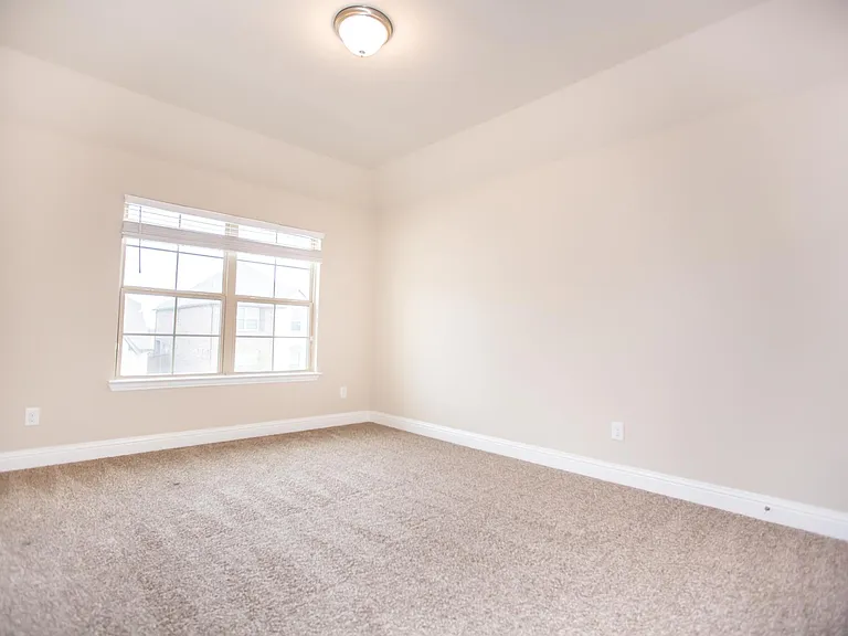 2100 Miramar Dr — Photo 18