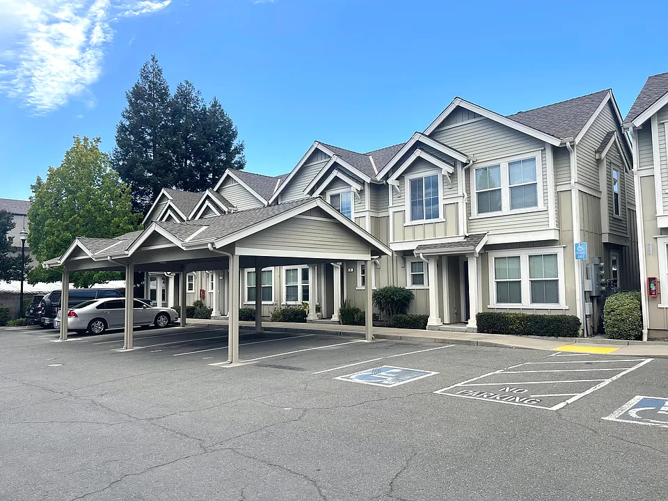 1655 Bloomfield Ln #10