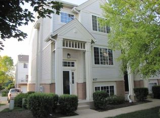 927 Pheasant Trl, Saint Charles, IL