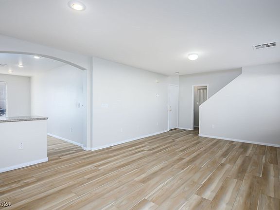 4th image of 10030 Tittleton Ave