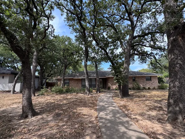 806 Sharpshire Dr, Grand Prairie, TX 75050