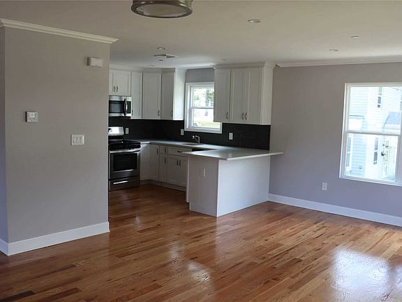 3rd image of 181-183 Willow Ave