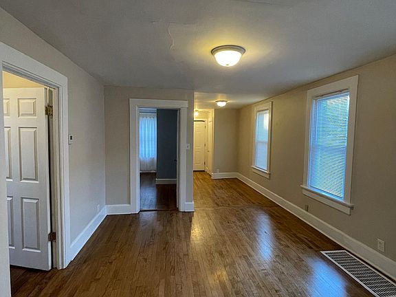5th image of 2623A N Pierce St
