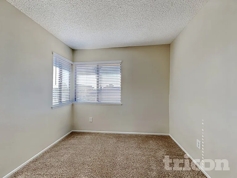 15473 Casa Grande St — Photo 8